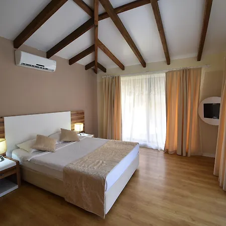 Sahra Su Village & מלון 4*